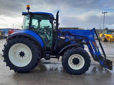 Lot New Holland T5.115 4WD Tractor, MX U308 Loader,  3 Spool Valves, Push Out Hitch, A/C