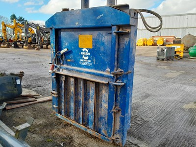 Lot 2005 Mac-Fab 400 Waste Card Board Baler