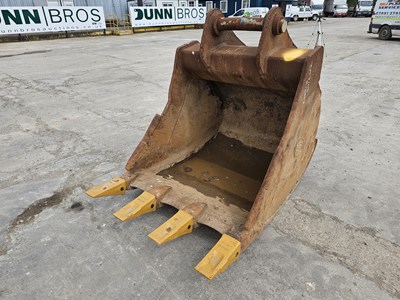 Lot Strickland 46" Digging Bucket 90mm Pin to suit 30 Ton Excavator