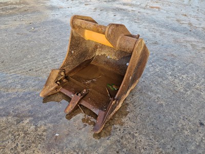 Lot 281 - 18" Digging Bucket 40mm Pin Harford Hitch to suit 4-6 Ton Excavator