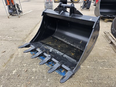 Lot 911 - Unused 2023 Hardlife 100-UD-1350 52" Digging Bucket 65mm Pin to suit 13 Ton Excavator