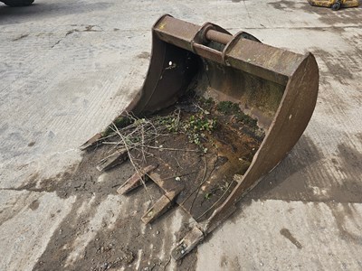 Lot 958 - 46" Scoop Bucket 65mm Pin to suit 13 Ton Excavator