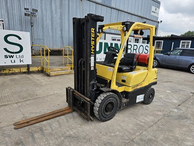 Lot 416 - 2006 Hyster H2.5FT Gas Forklift, 3 Stage Free Lift Mast, Side Shift, Forks (No Brakes)