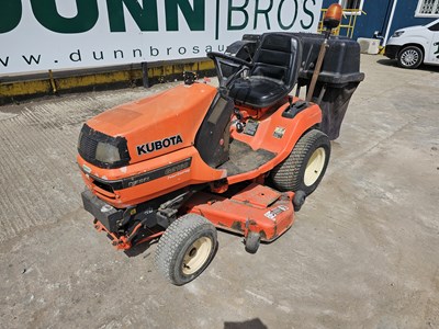 Lot 74 - 2005 Kubota G2160 Diesel Ride On Lawnmower, Grass Collector