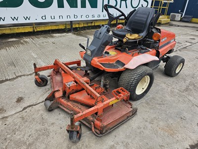 Lot 77 - 1999 Kubota F3060 Diesel 4WD Ride on Lawn Mower, Front Deck