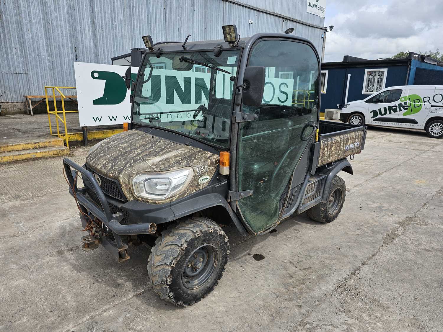 Lot 76 - Kubota RTV900 4WD Diesel Utility Vehicle, Hydraulic Tipping Body, Full Cab, Power Steering, Winch (No Reverse), (Reg. Docs. Available)