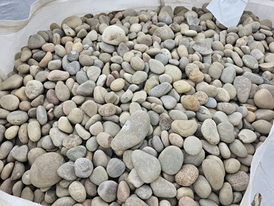 Lot 86 - Bulk Bag of 40mm - 80mm Pebbles