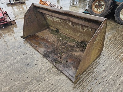 Lot 676 - 66" Loading Bucket to suit Skidsteer Loader