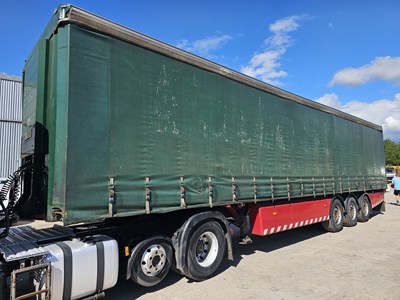 Lot 136 - 2010 Schmitz Cargobull S01 Tri Axle Curtainsider Trailer