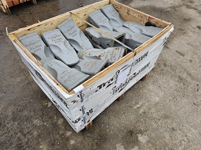 Lot 357 - Selection of Trasteel Wear Parts (41 x Tooth)