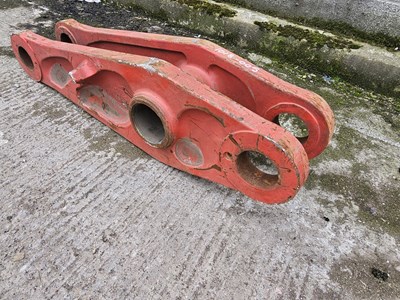 Lot 689M - Bucket Link to suit Wheeled Loader