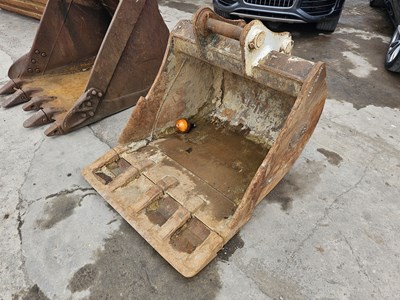 Lot 946B - Strickland 48" Digging Bucket 65mm Pin to suit 13 Ton Excavator