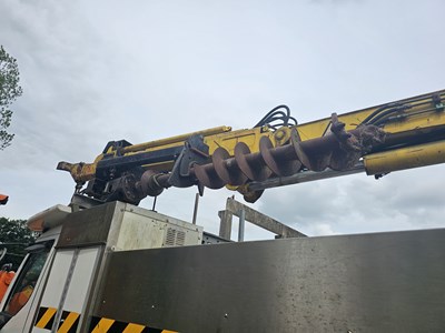 Lot 774 - DAF LF55.170 4x2 Pole Erecting Lorry, Terex Atlas 85.2 Crane, Auger (Engine Runs, Doesn't Hold Air)