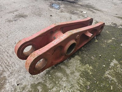 Lot 742 - Bucket Link to suit Wheeled Loader