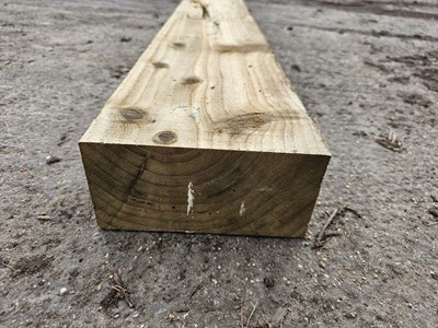Lot 123 - Wood Sleepers (95mm x 195mm x 1800mm) (10 of)