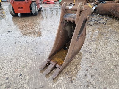 Lot 246 - Geith 18" Digging Bucket 80mm Pin to suit 20 Ton Excavator