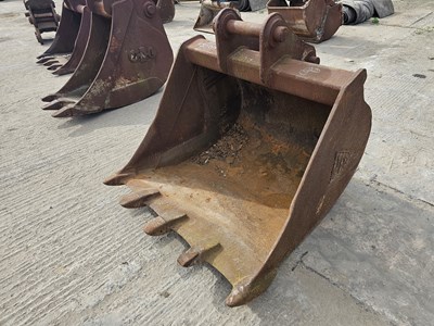 Lot 826 - JCB 46" Digging Bucket 65mm Pin to suit 13 Ton Excavator