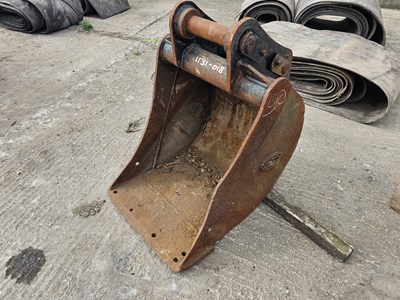 Lot 830 - Strickland 24" Digging Bucket 60mm Pin to suit Kubota/CAT 8 Ton Excavator