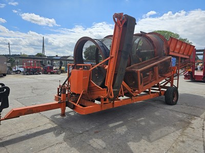 Lot 186 - Single Axle Trommel Screener, Perkins Engine