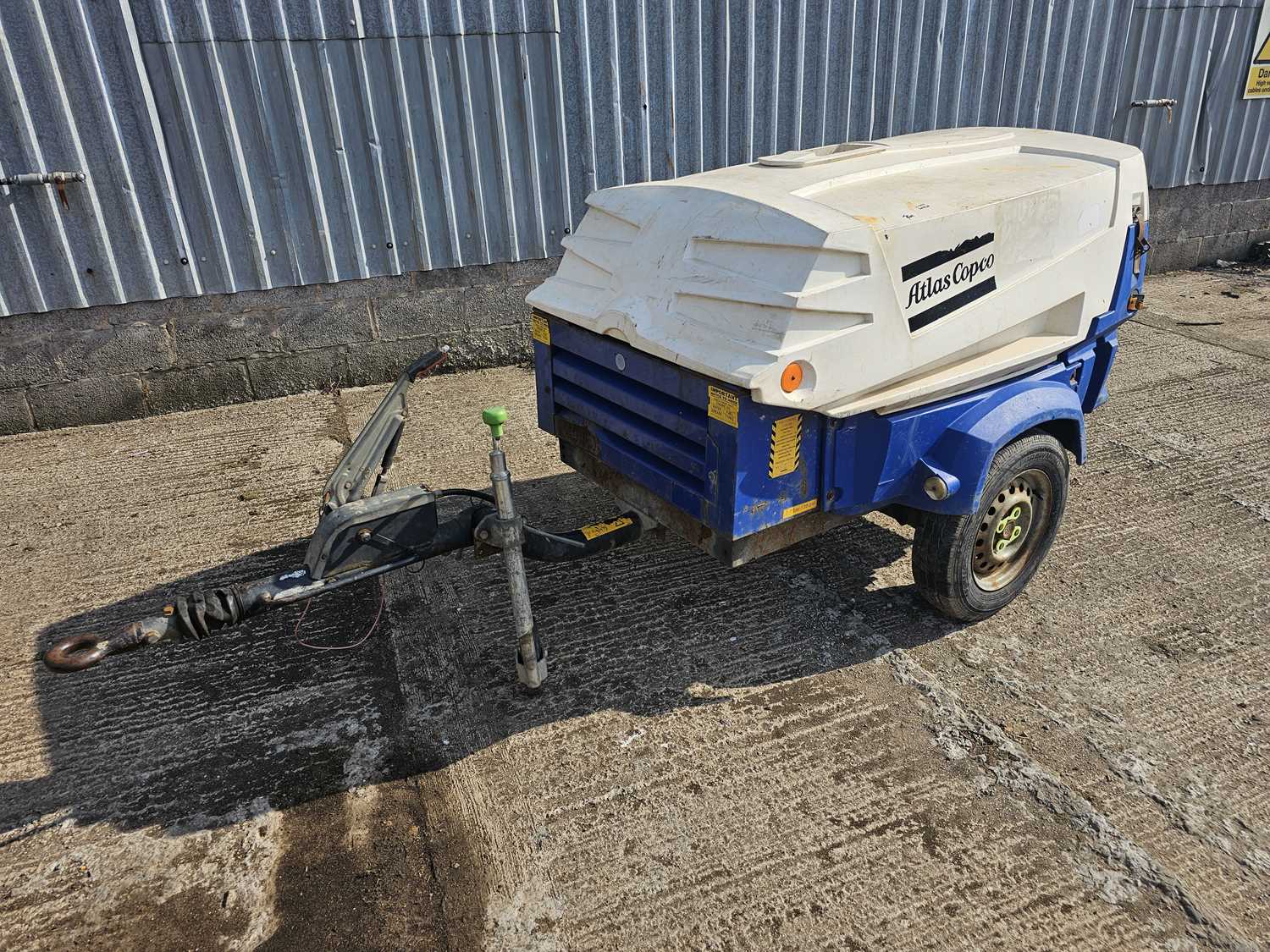 2 Tool Compressor Lot 461 - 2013 Atlas Copco XAS47 92CFM Single Axle 2