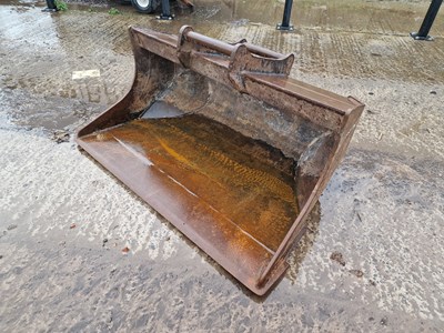 Lot 265 - 54" Digging Bucket S45 Hitch to suit 5-12 Ton Excavator