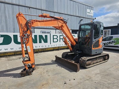 Lot 227 - 2014 Doosan DX62R-3 Rubber Tracks, Blade, Offset, CV, Geith Hydraulic QH, Piped, Aux. Piping, A/C