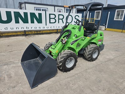 Lot 2021 Avant M528 Articulated Telescopic Wheeled Loader, Joystick Controls, QH, Piped, Canopy