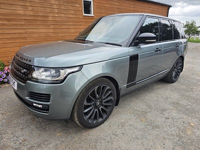 Lot Range Rover Vogue SDV8, Auto, Paddle Shift, Sat Nav, Reverse Camera, Parking Sensors, Heated Steering Wheel, Panoramic Roof, Bluetooth, Cruise Control, Climate Control (NO VAT)(BEING SOLD OFFSITE)