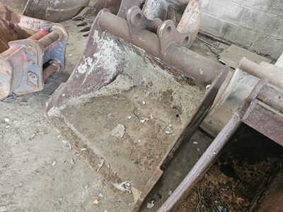 Lot 36" Digging Bucket, 50mm Pins