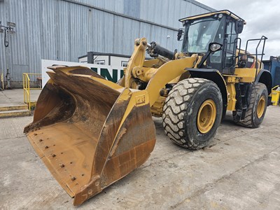 Lot 2017 CAT 966M Wheeled Loader, Joystick Steering, Auto Lube, WLI, Reverse Camera, A/C