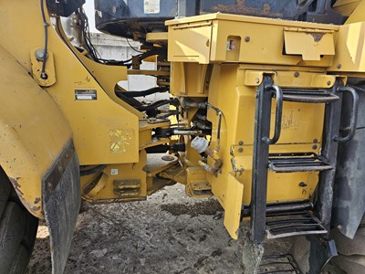 Lot 2014 CAT 966K XE Wheeled Loader, Joystick Steering, Auto Lube, Reverse Camera, WLI, A/C