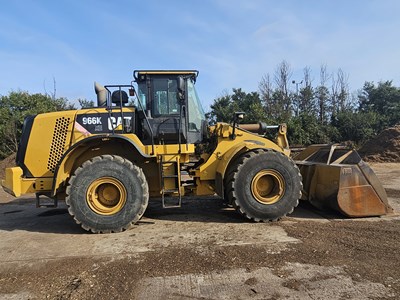 Lot 2014 CAT 966K XE Wheeled Loader, Joystick Steering, Auto Lube, Reverse Camera, WLI, A/C