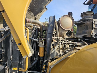 Lot 2014 CAT 966K XE Wheeled Loader, Joystick Steering, Auto Lube, Reverse Camera, WLI, A/C