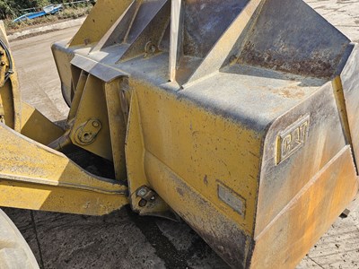 Lot 2014 CAT 966K XE Wheeled Loader, Joystick Steering, Auto Lube, Reverse Camera, WLI, A/C