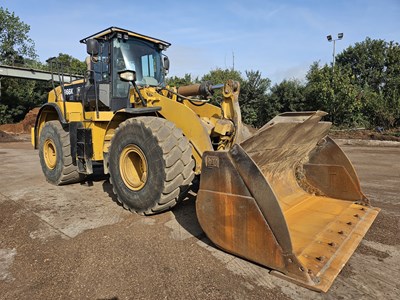 Lot 2014 CAT 966K XE Wheeled Loader, Joystick Steering, Auto Lube, Reverse Camera, WLI, A/C