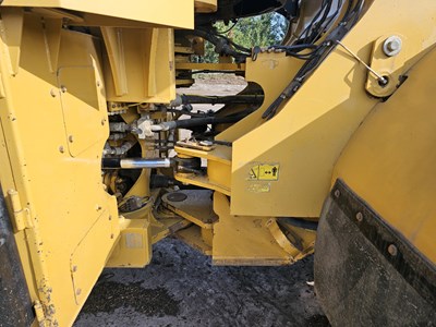 Lot 2014 CAT 966K XE Wheeled Loader, Joystick Steering, Auto Lube, Reverse Camera, WLI, A/C