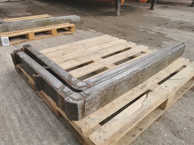 Lot 3'9" Pallet Forks (2 of)