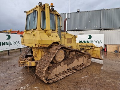 Lot 323 - CAT D4H, 6 Way Pat Blade, Draw Bar